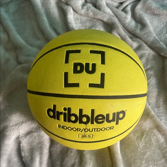 Dribbleup Basketball - Picture 1 of 1